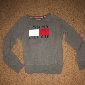 Grey Tommy Hilfiger crew neck sweatshirt
